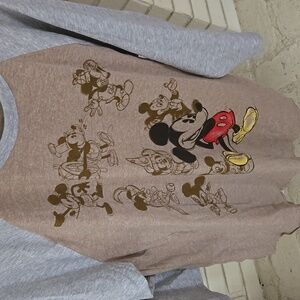 Mickey Mouse in Sketch and art Raglan T-shirt (XL)